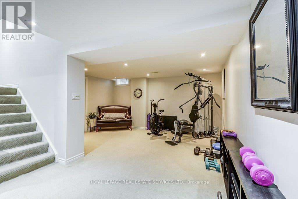 1279 OLD ENGLISH LANE - 40
