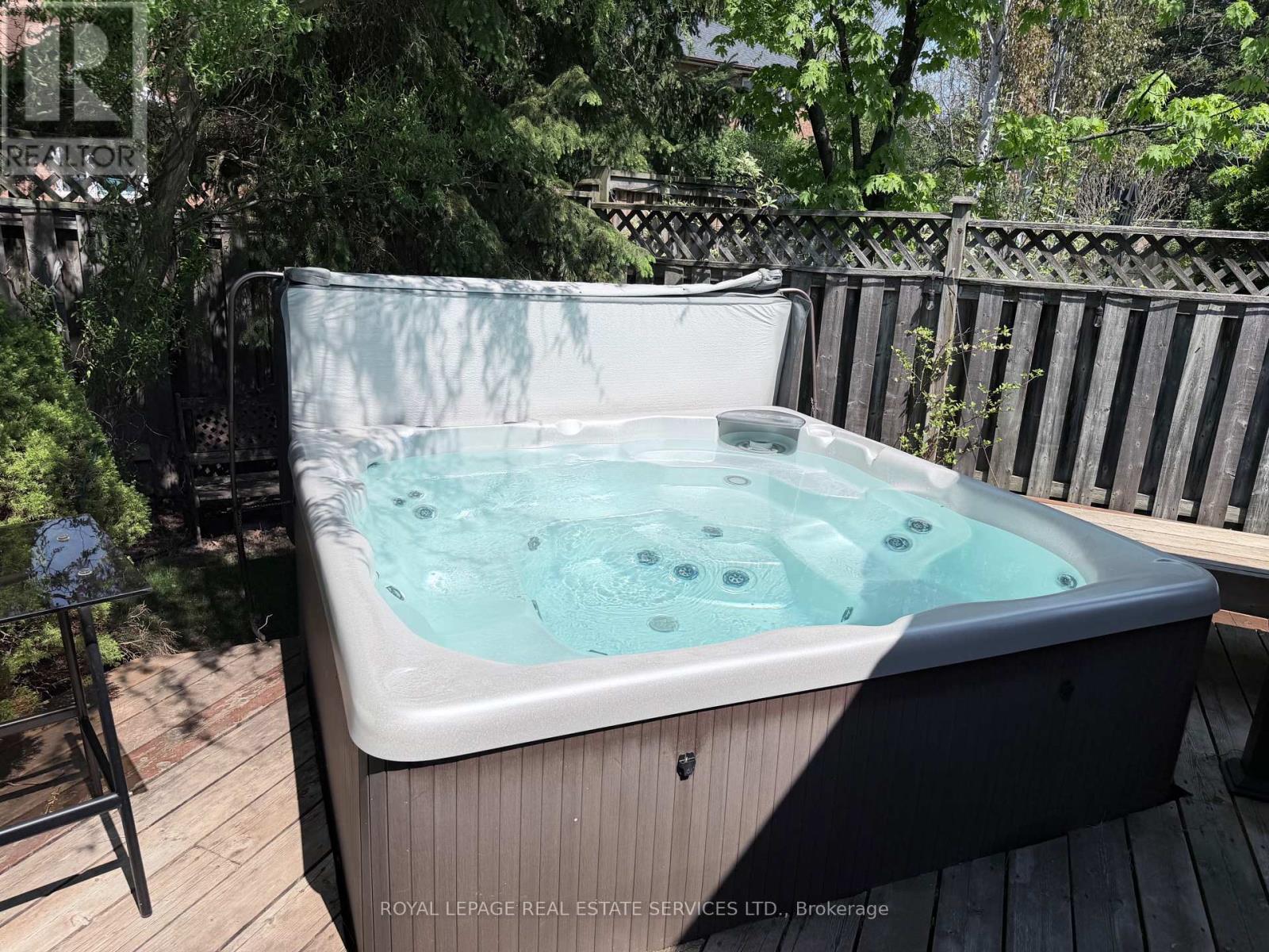 1279 OLD ENGLISH LANE - 48