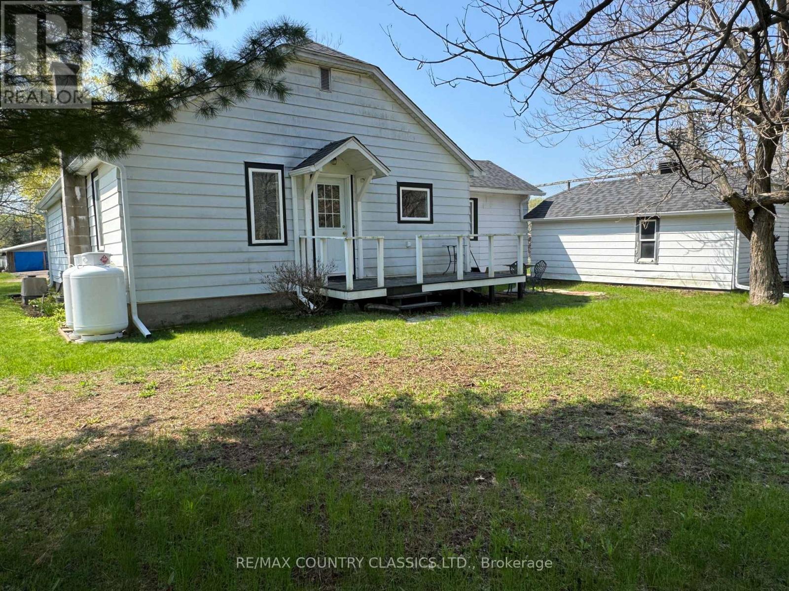 38 FLINT AVENUE - 29