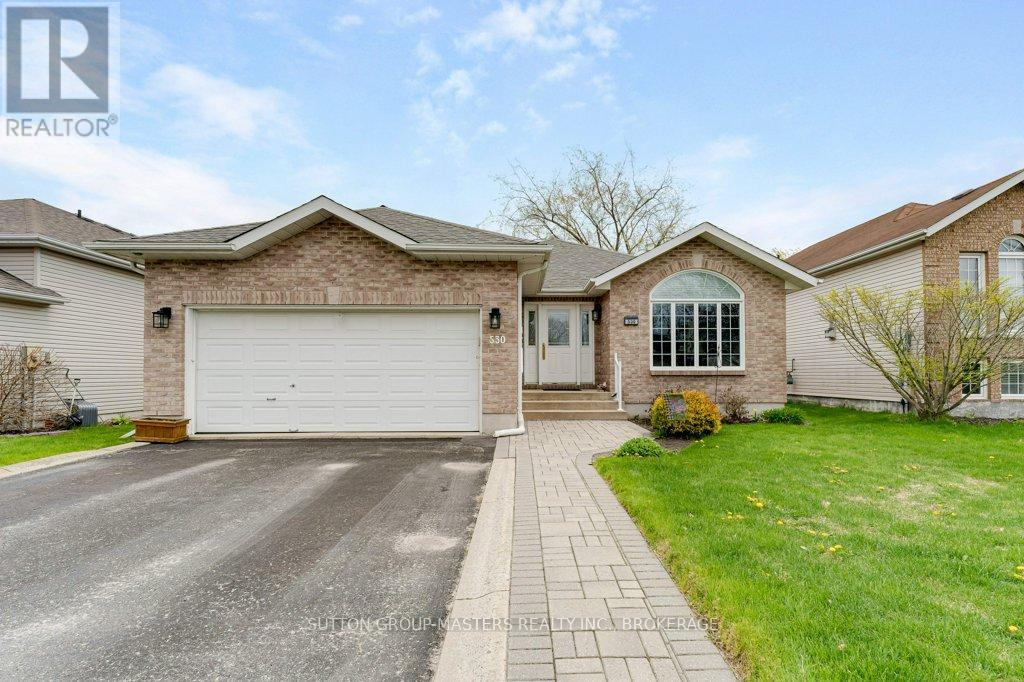 530 SACKVILLE CRESCENT - 40