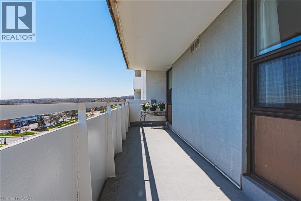 #705 2055 UPPER MIDDLE Road - 3