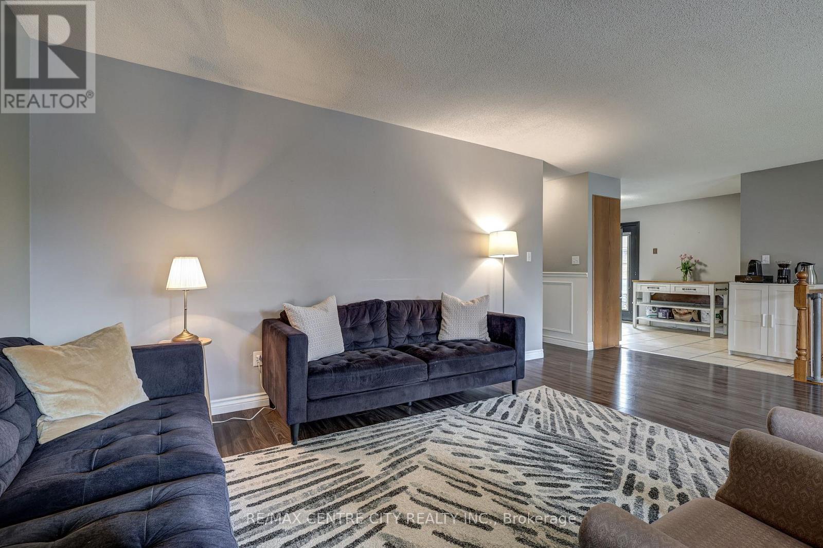 43 SINCLAIR CRESCENT - 11