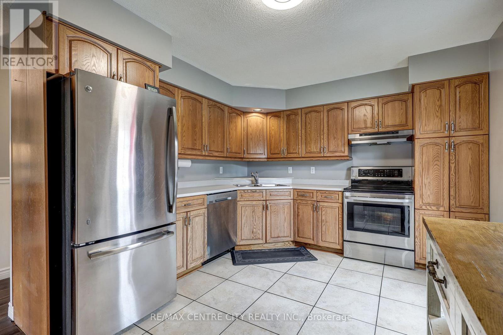 43 SINCLAIR CRESCENT - 14
