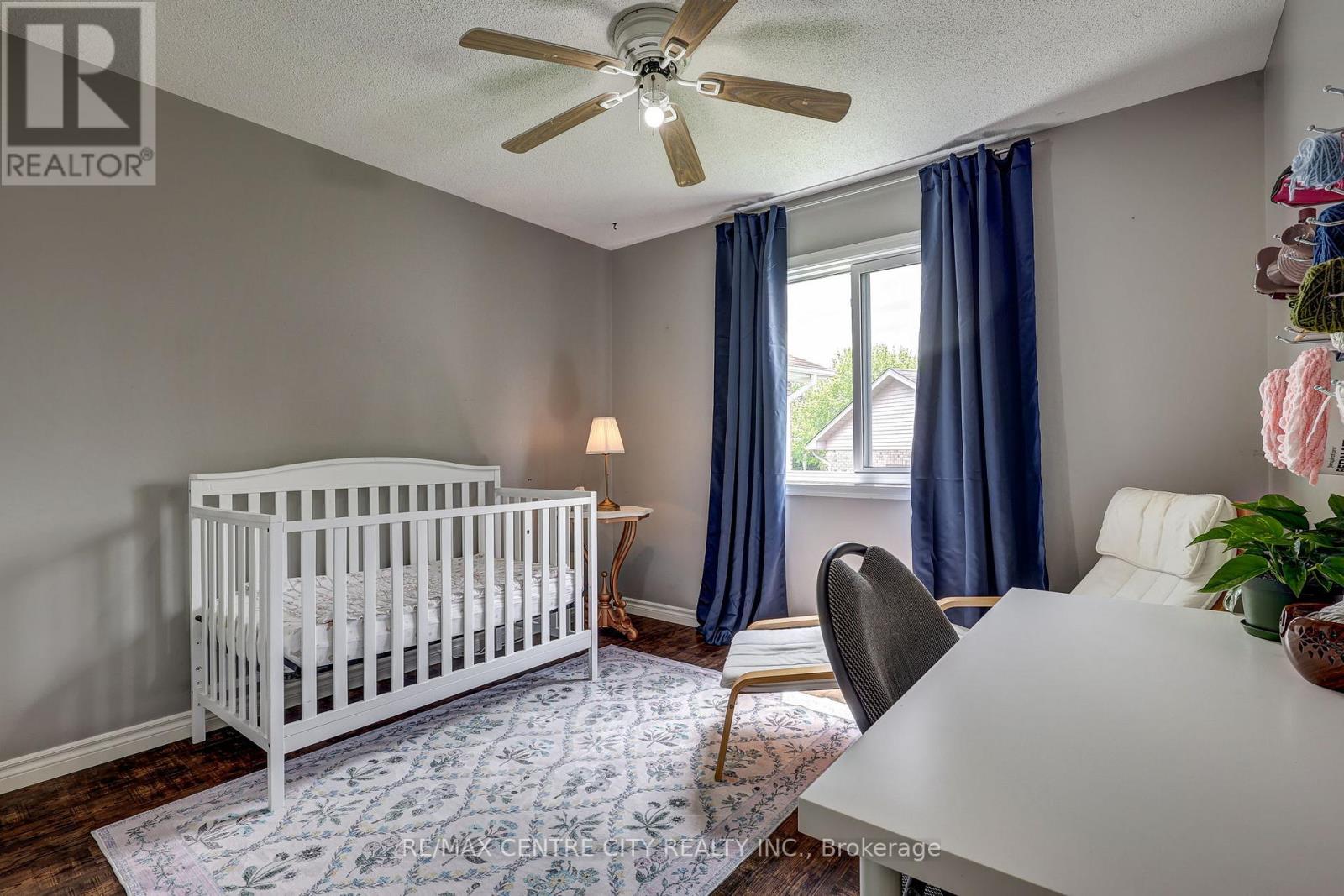 43 SINCLAIR CRESCENT - 20