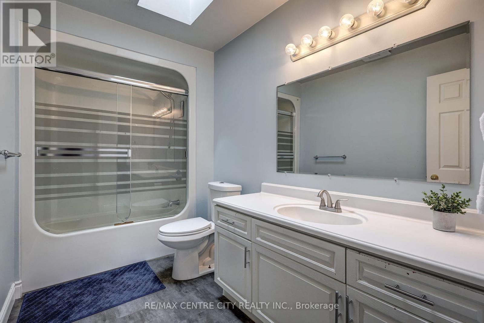43 SINCLAIR CRESCENT - 22