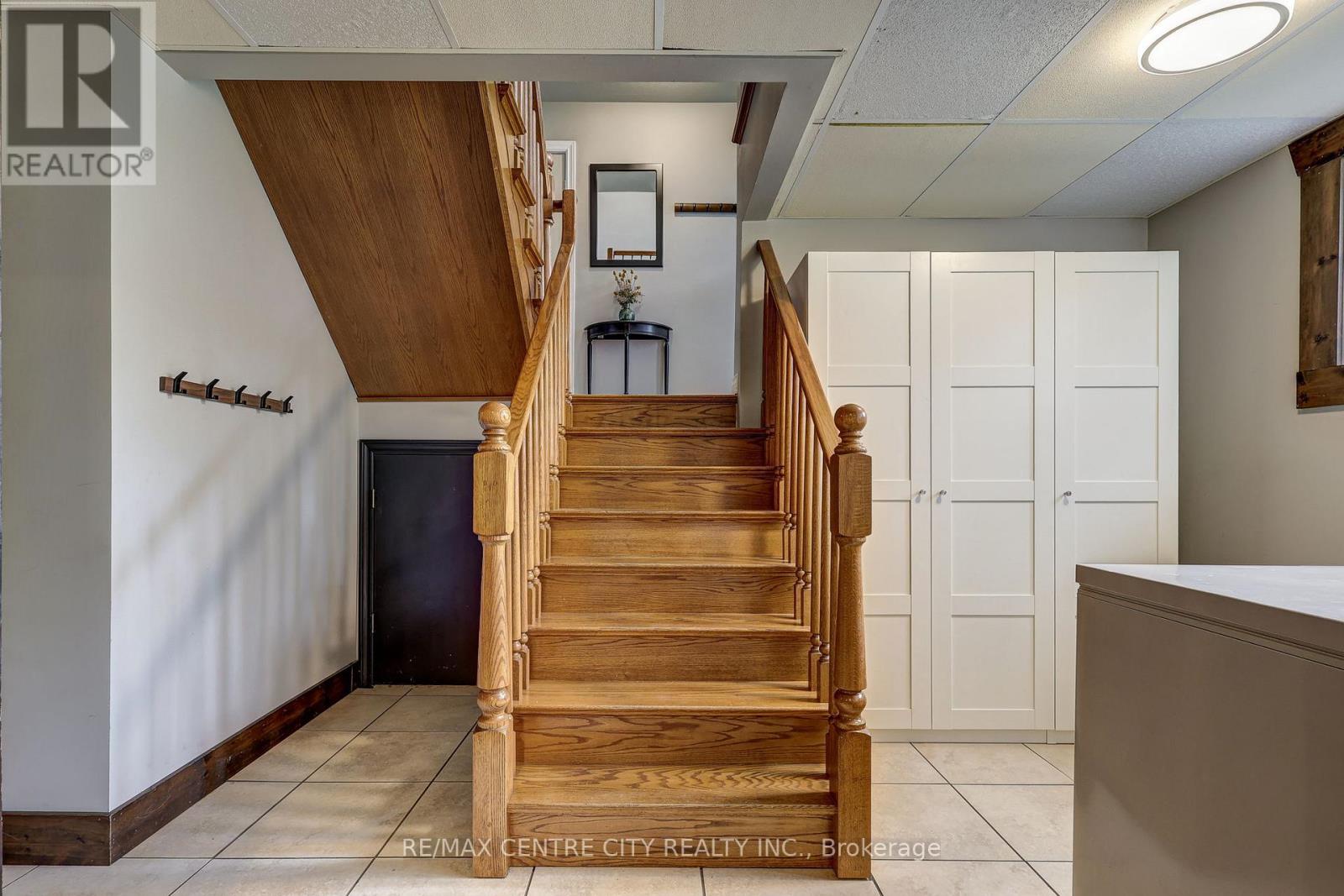 43 SINCLAIR CRESCENT - 23