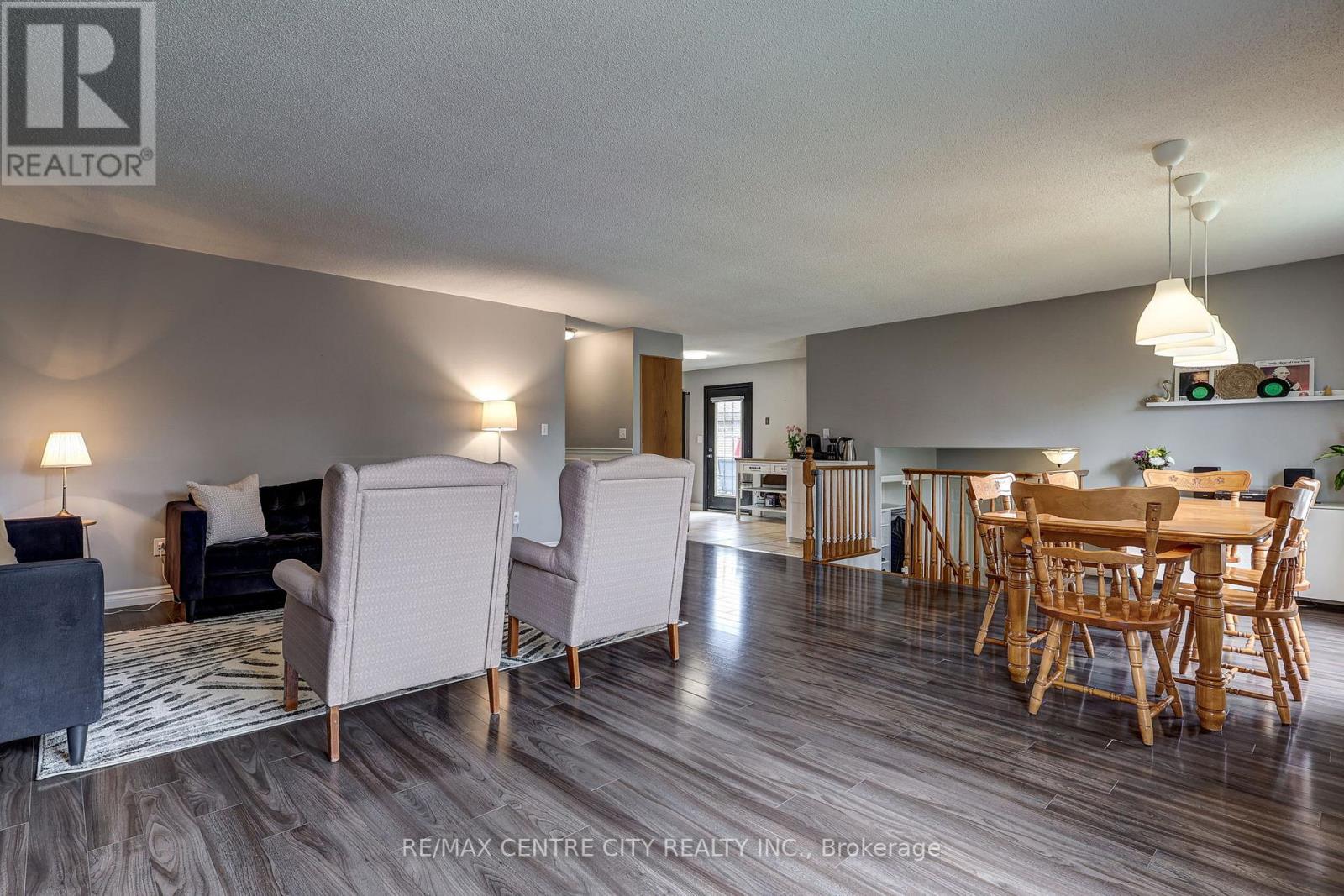 43 SINCLAIR CRESCENT - 8