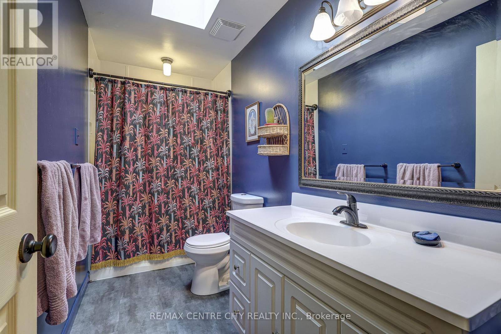 142 DUFFERIN STREET - 17