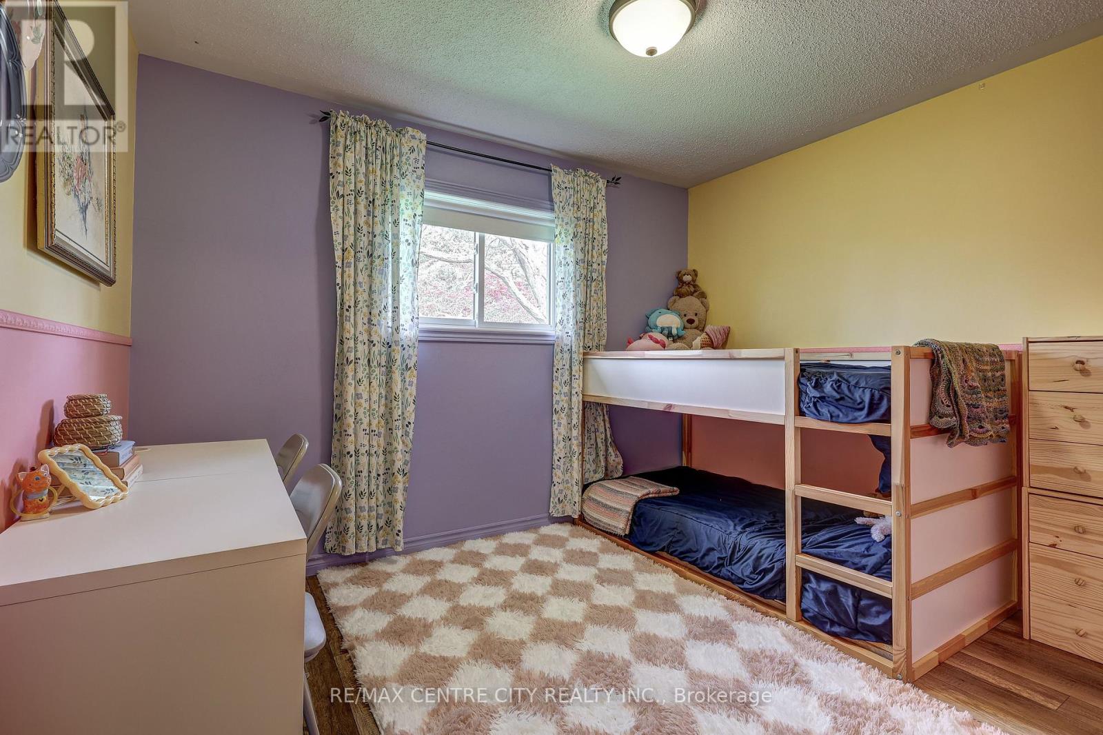 142 DUFFERIN STREET - 20