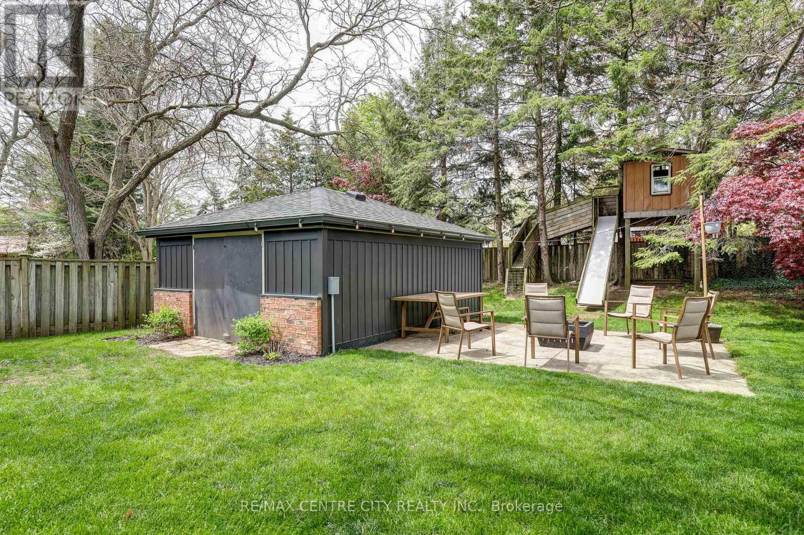 142 DUFFERIN STREET - 36