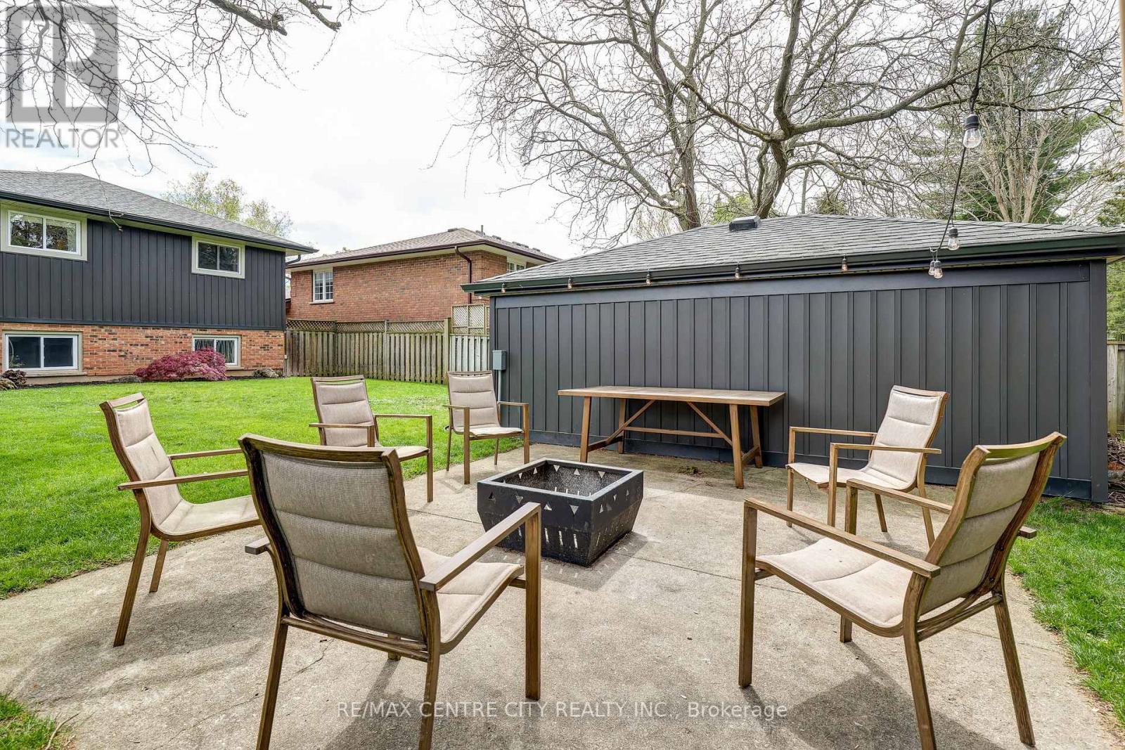 142 DUFFERIN STREET - 38