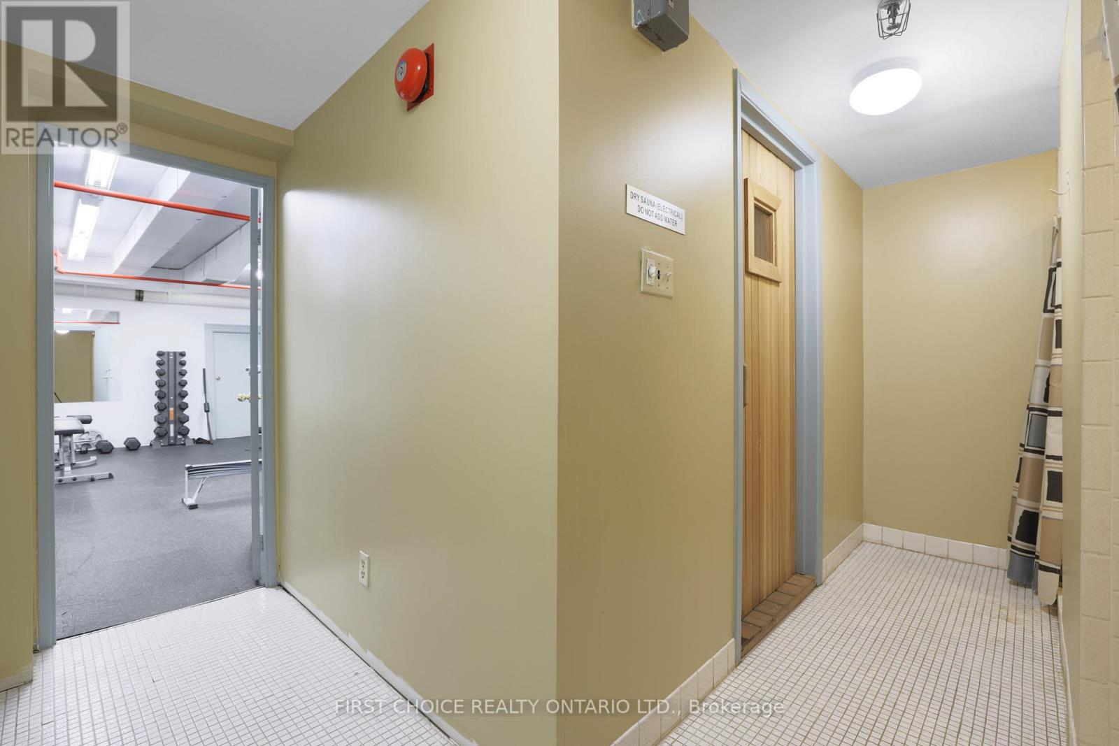 #703 141 SOMERSET STREET W - 26