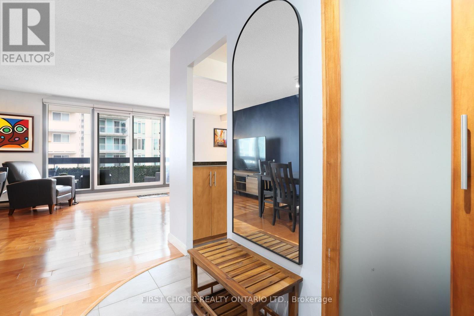 #703 141 SOMERSET STREET W - 4
