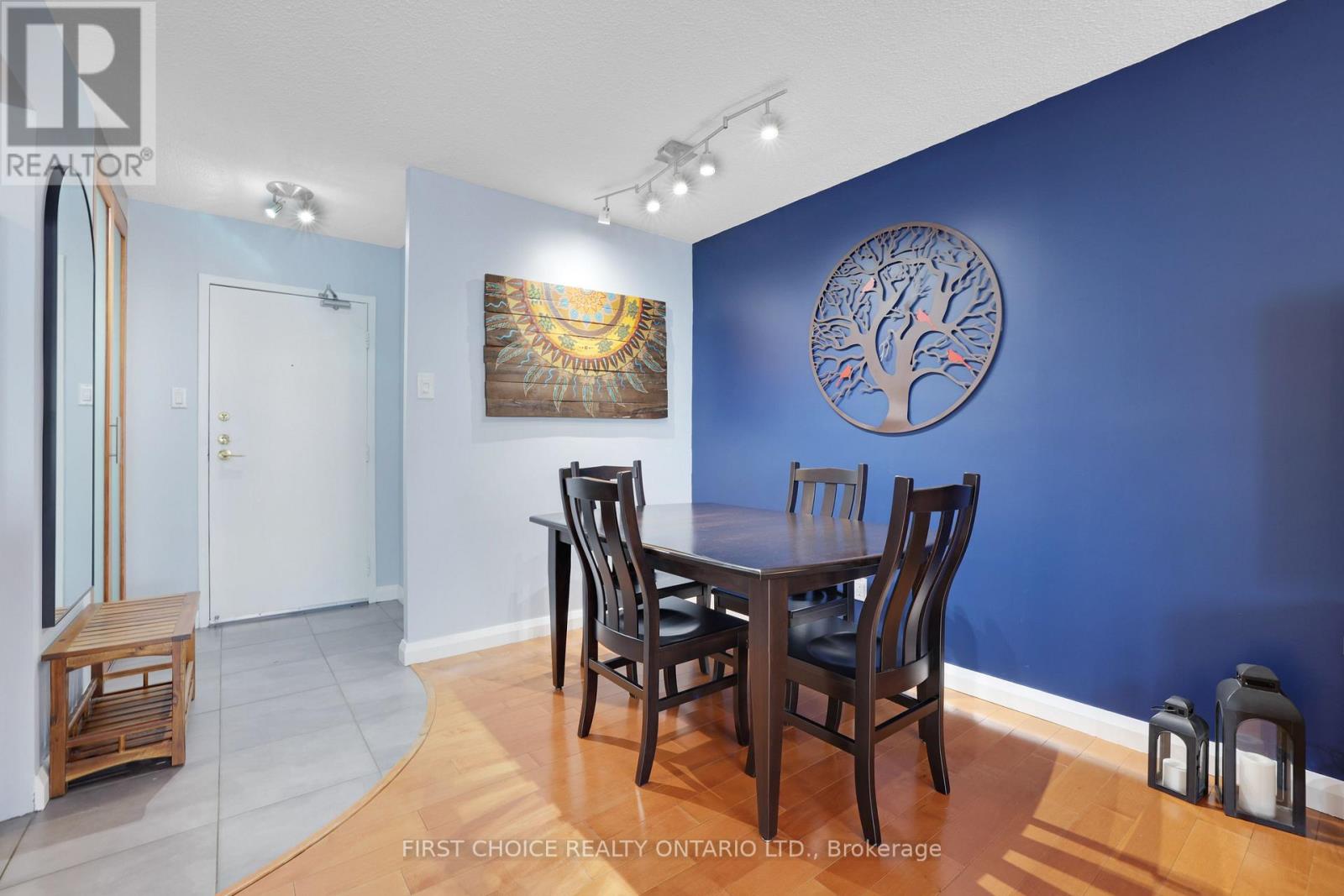 #703 141 SOMERSET STREET W - 6