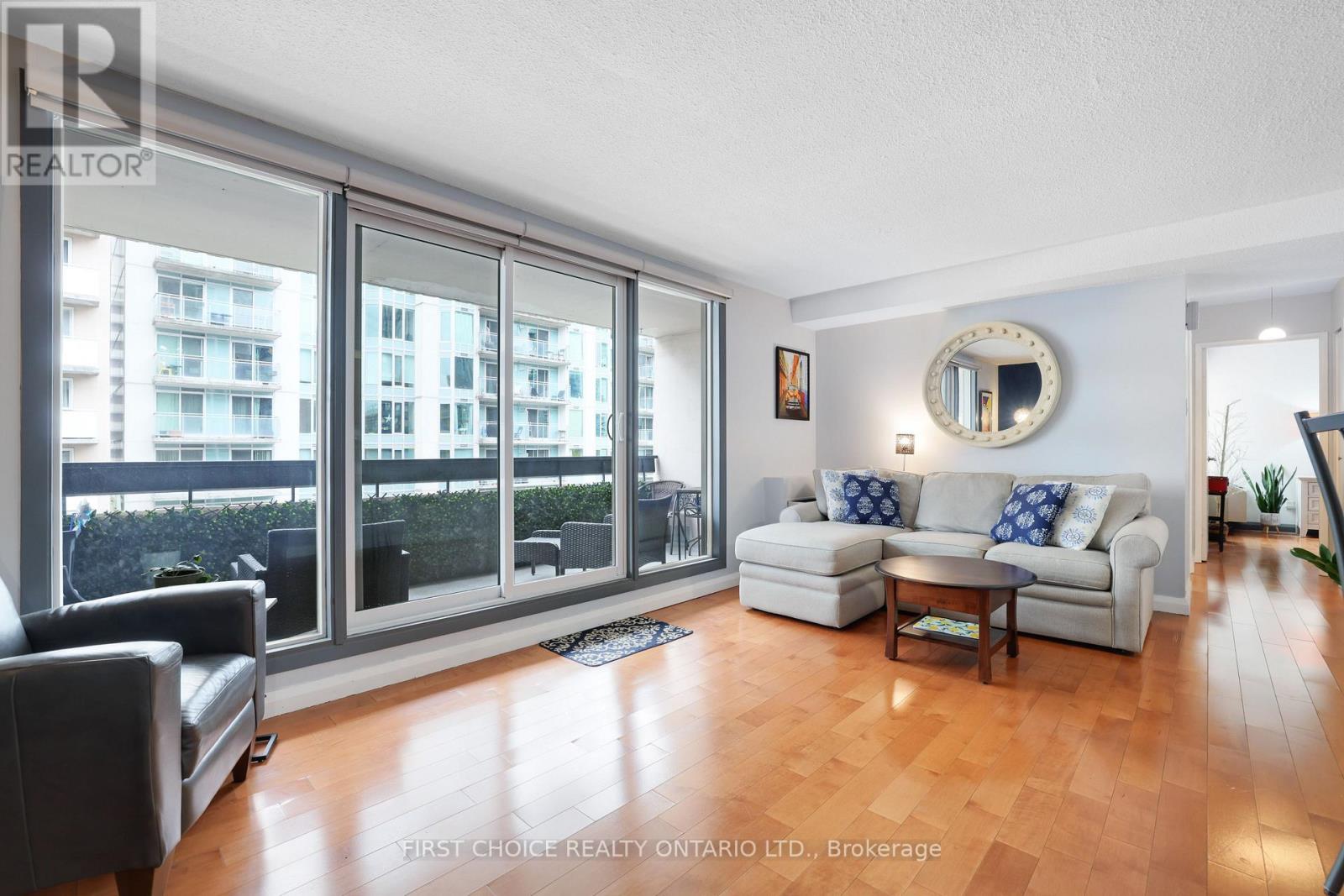 #703 141 SOMERSET STREET W - 7