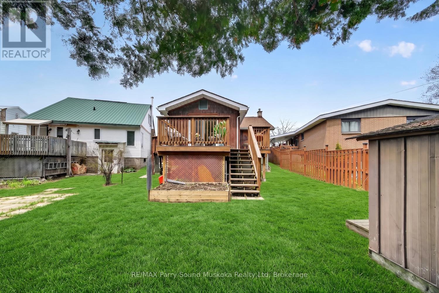 23 HIGHLAND CRESCENT - 39