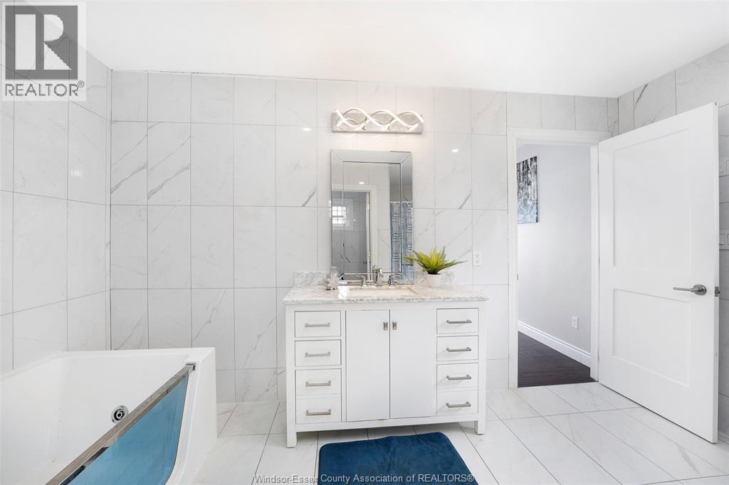 300 SHOREVIEW CIRCLE, Windsor, Ontario, N8P1M7 — Photo 32