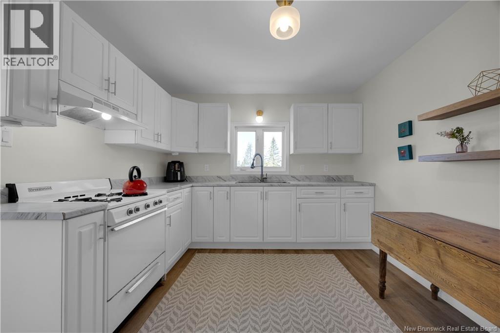 235 McArthur Road - 12