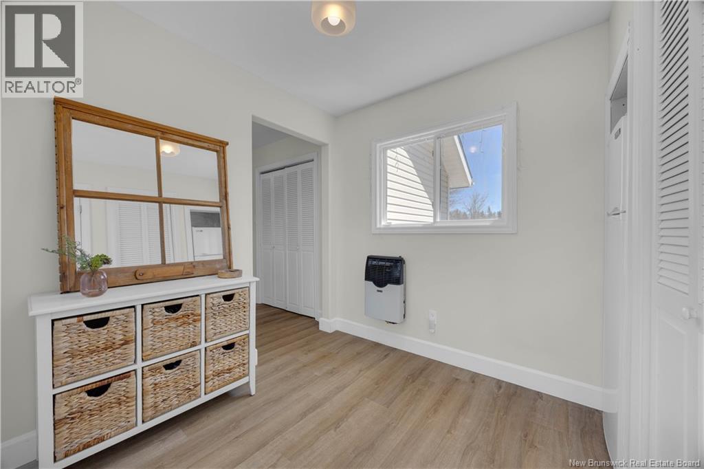 235 McArthur Road - 21