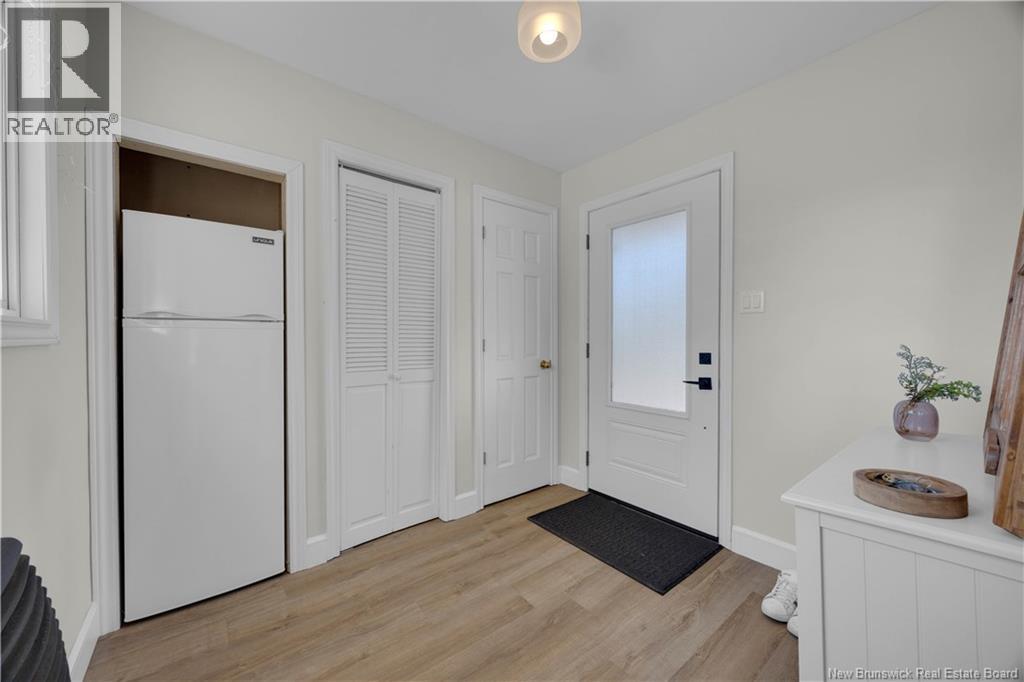 235 McArthur Road - 22