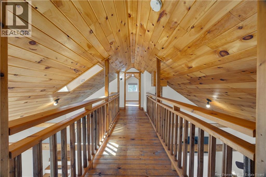 235 McArthur Road - 26