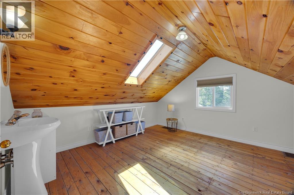 235 McArthur Road - 28