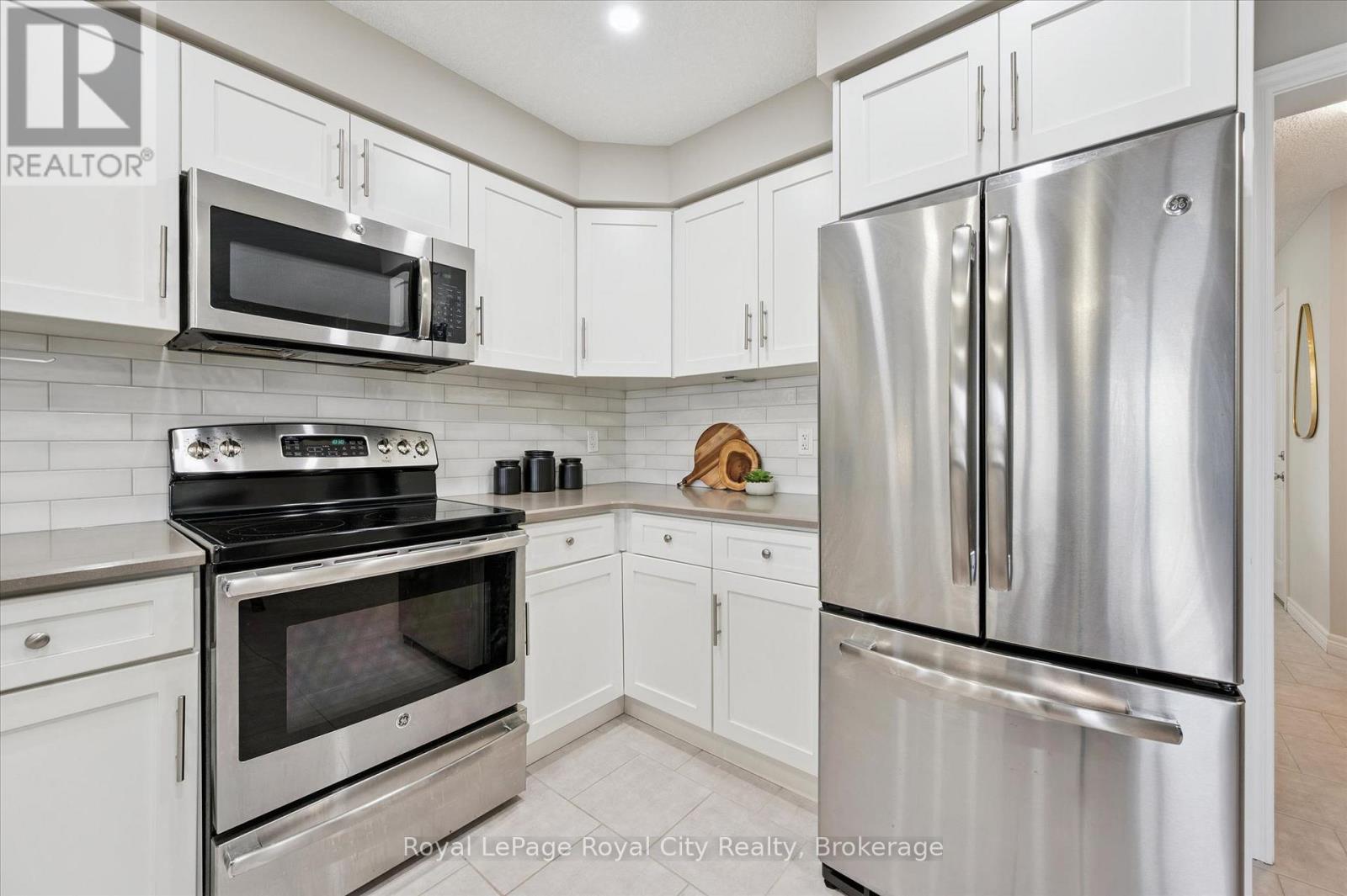 5 SANDYBAY AVENUE - 13