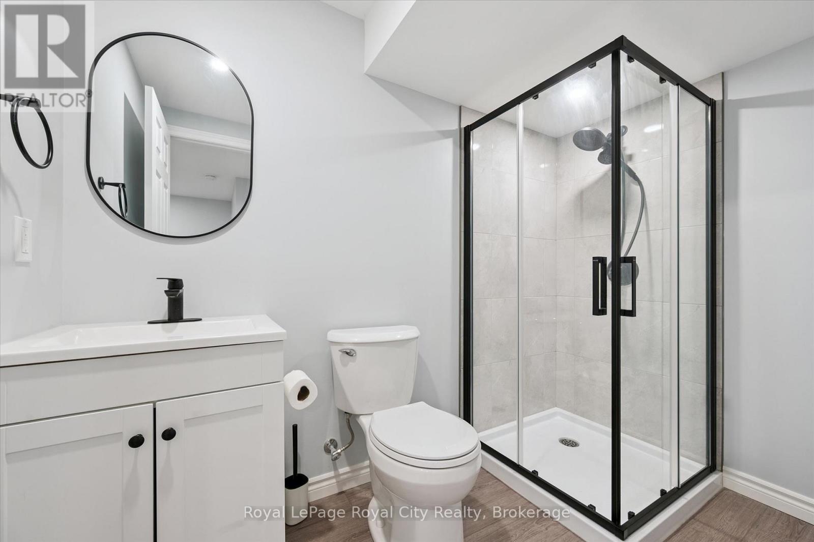 5 SANDYBAY AVENUE - 32