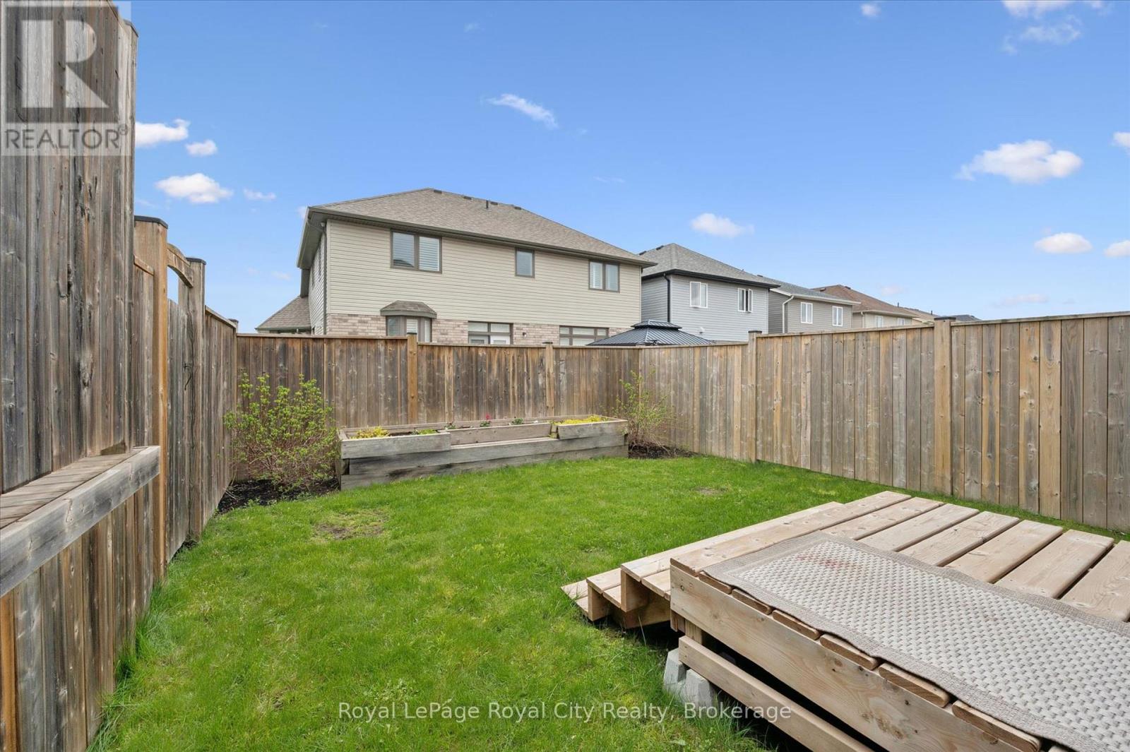 5 SANDYBAY AVENUE - 33