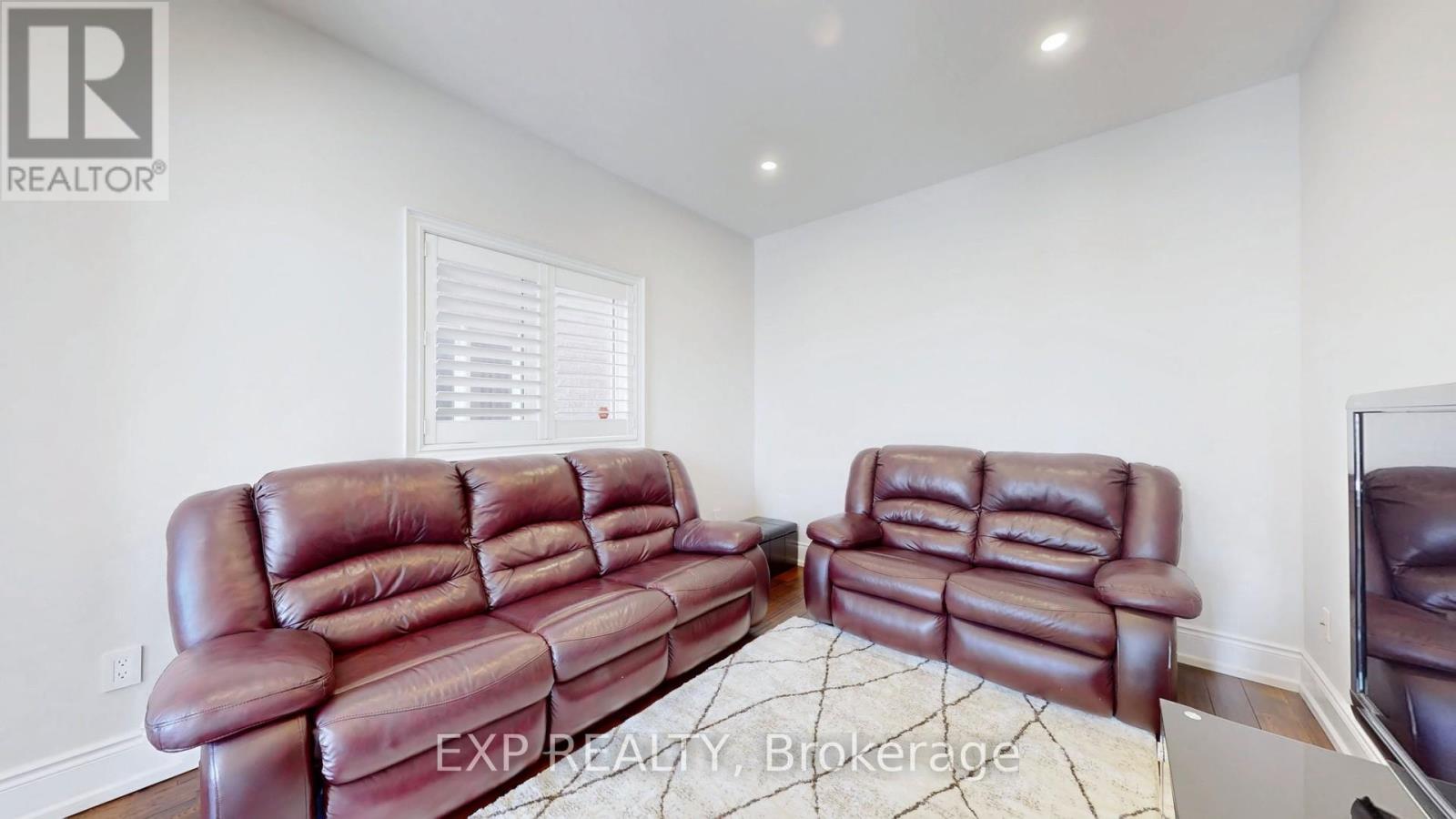71 GOLDEN MEADOW DRIVE - 12