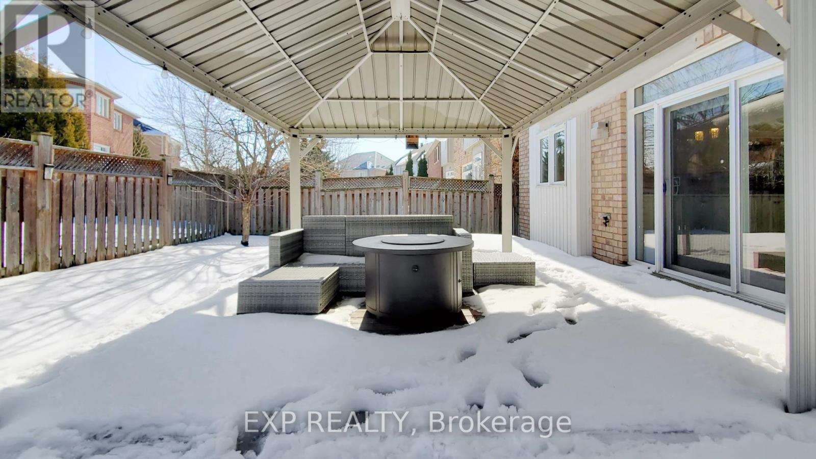 71 GOLDEN MEADOW DRIVE - 30