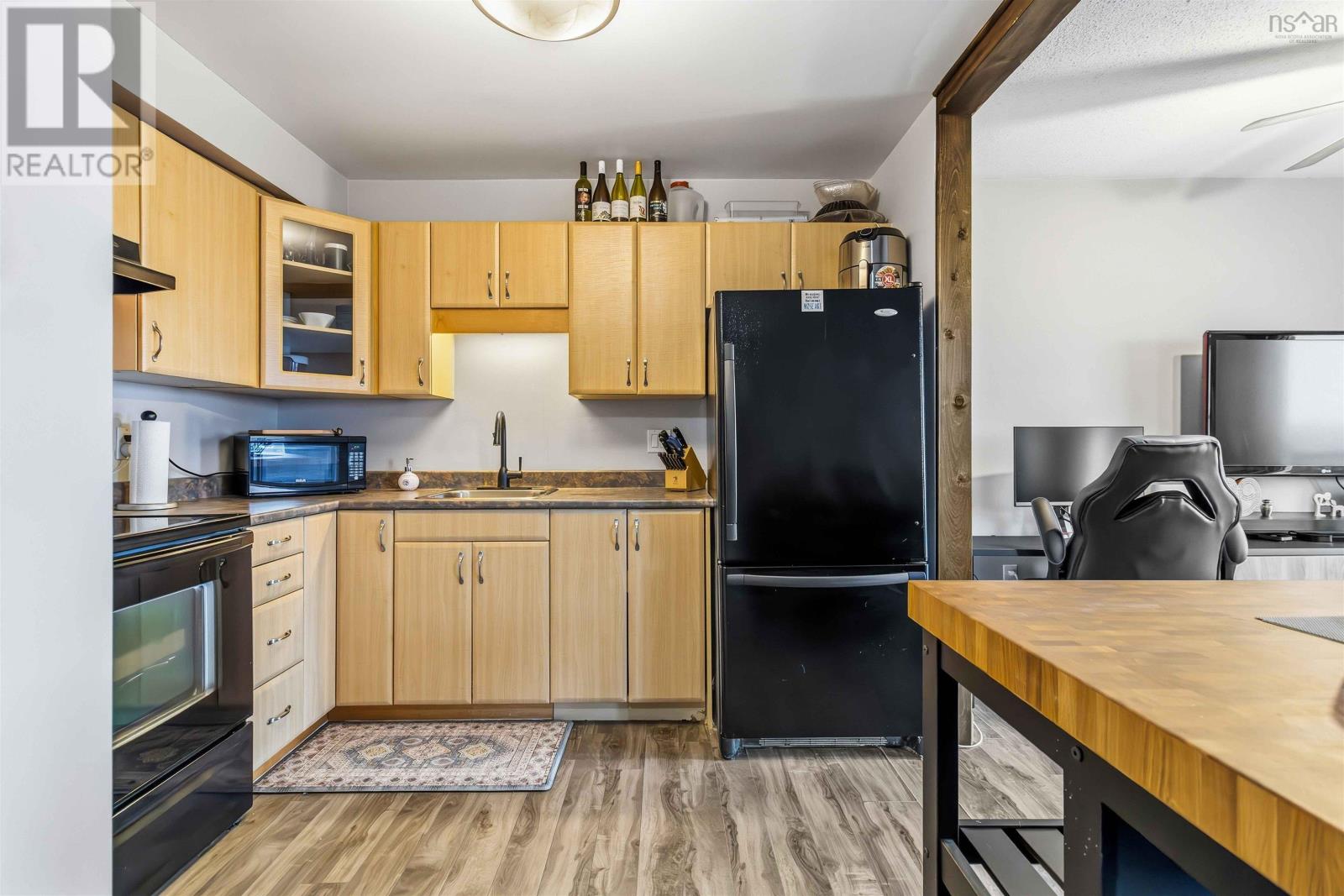 #223 75 Collins Grove - 13