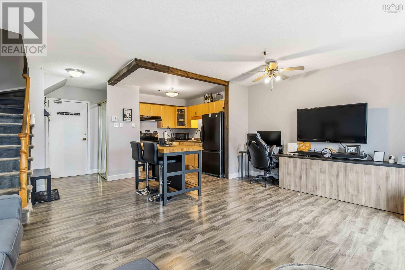 #223 75 Collins Grove - 6