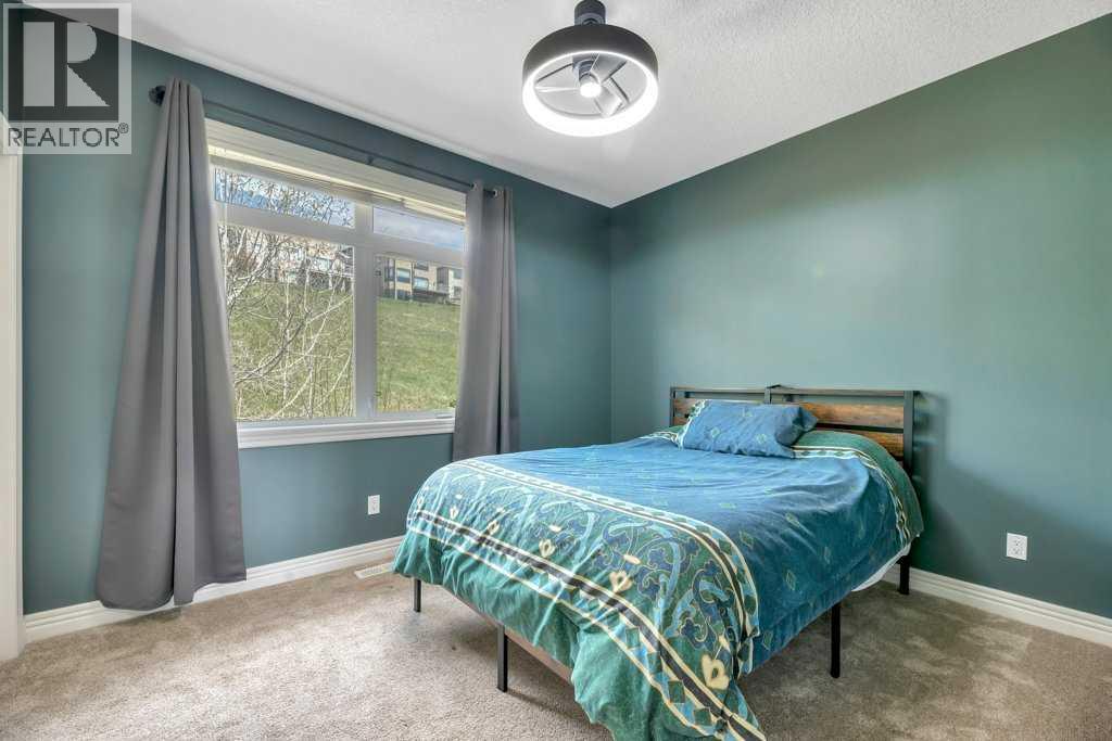 #8 172 Rockyledge View NW - 17