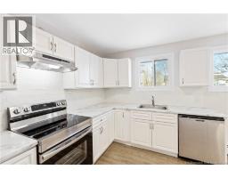 25-27 Whitney Avenue, photo 2