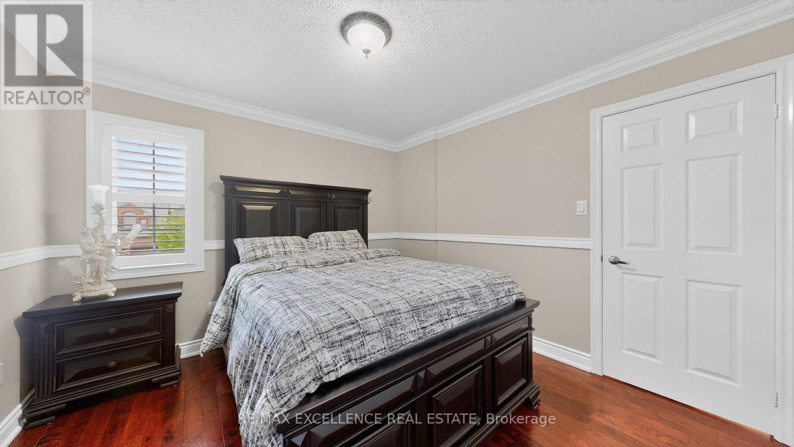 26 BLUE DIAMOND DRIVE - 37
