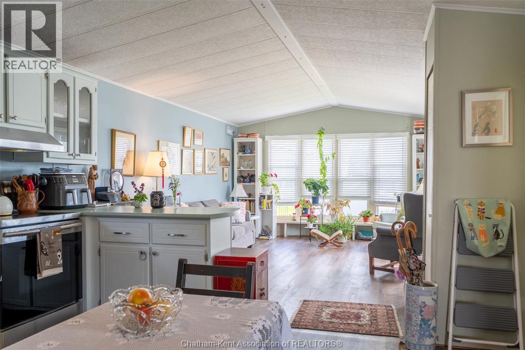 144 Dunkirk DRIVE, Chatham, Ontario, N7L5P8 — Photo 5