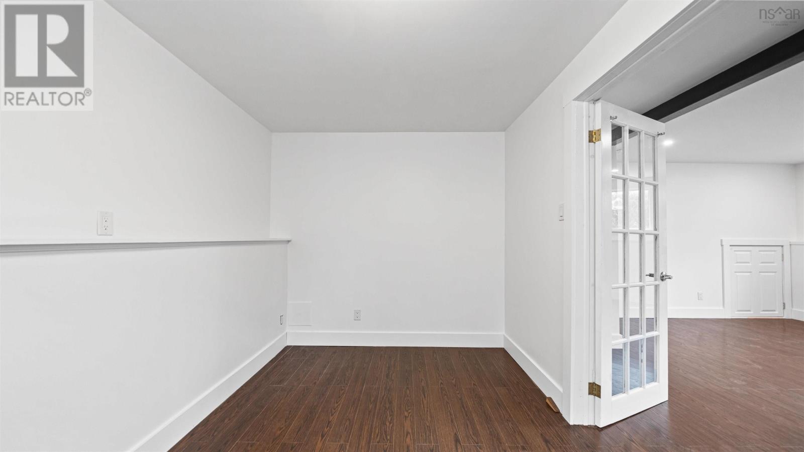 11 Glencoe Drive - 42