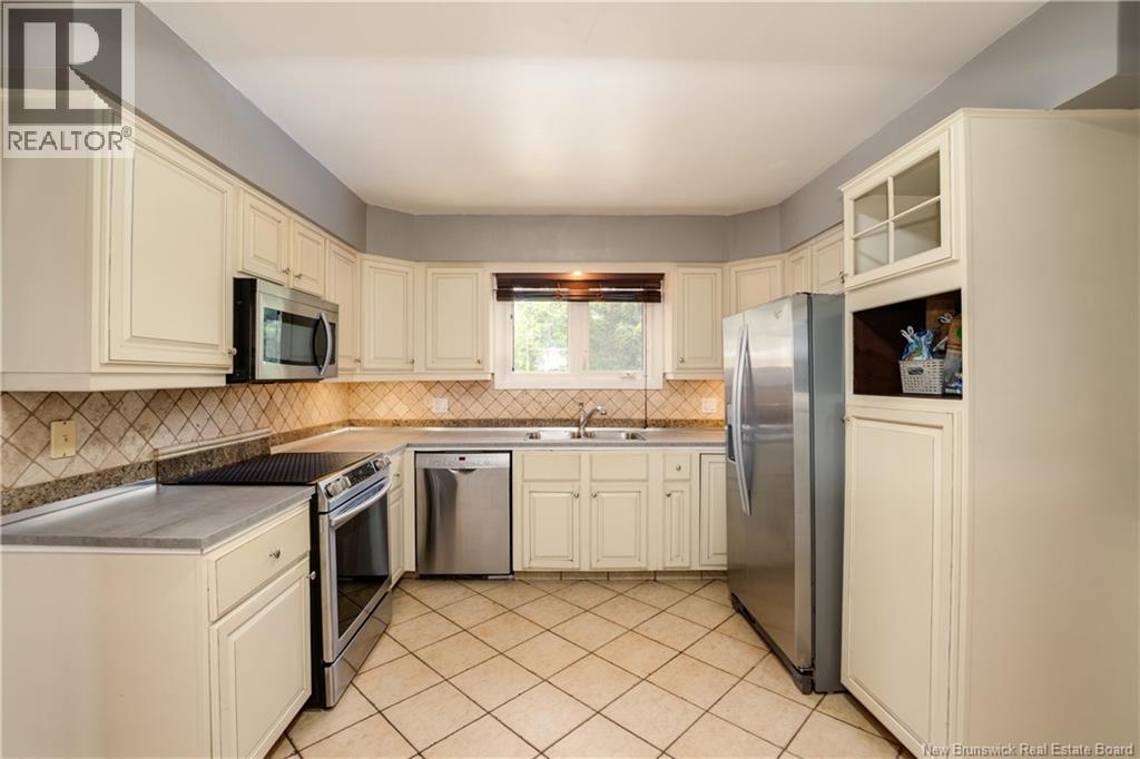 27 Guimond Court - 16