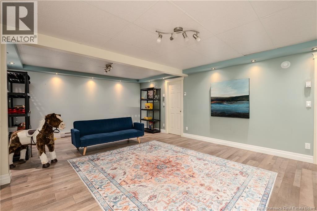 27 Guimond Court - 32