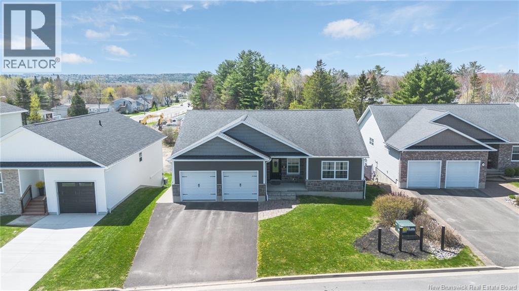 18 Briar Brook Place