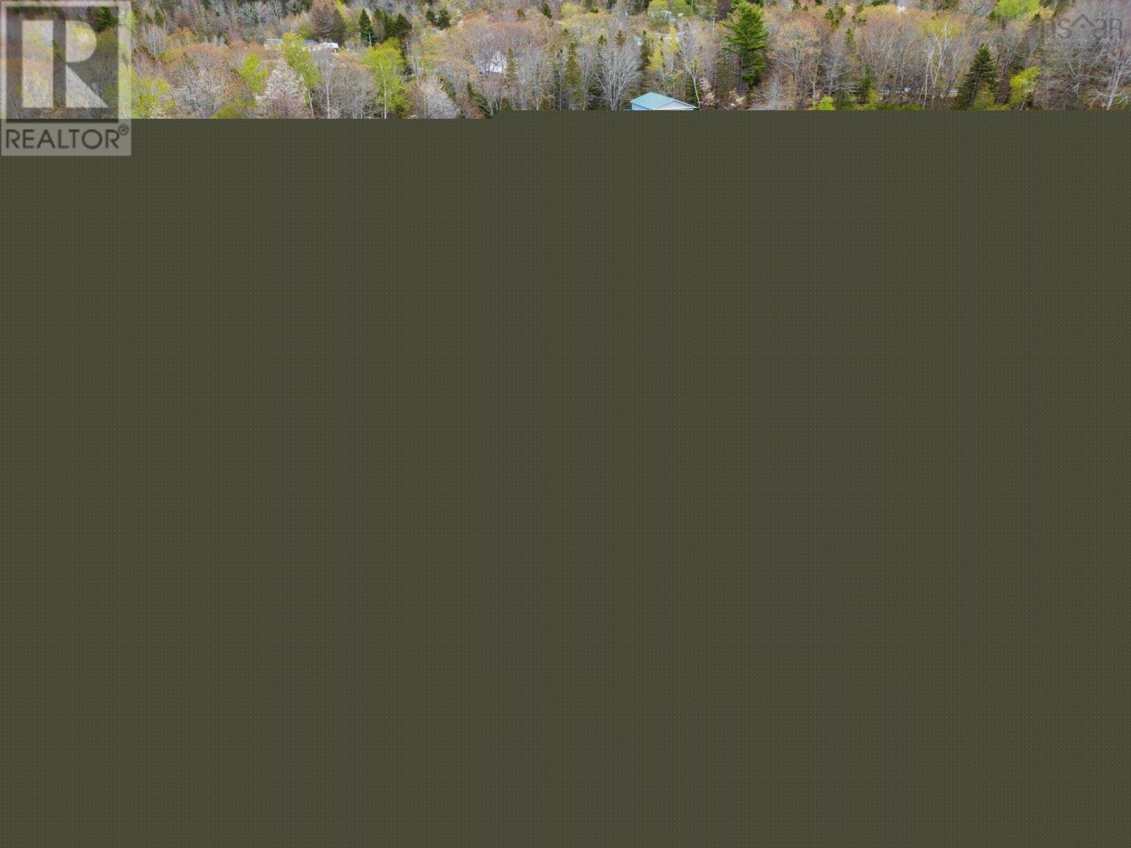 9427 Highway 8 - 16