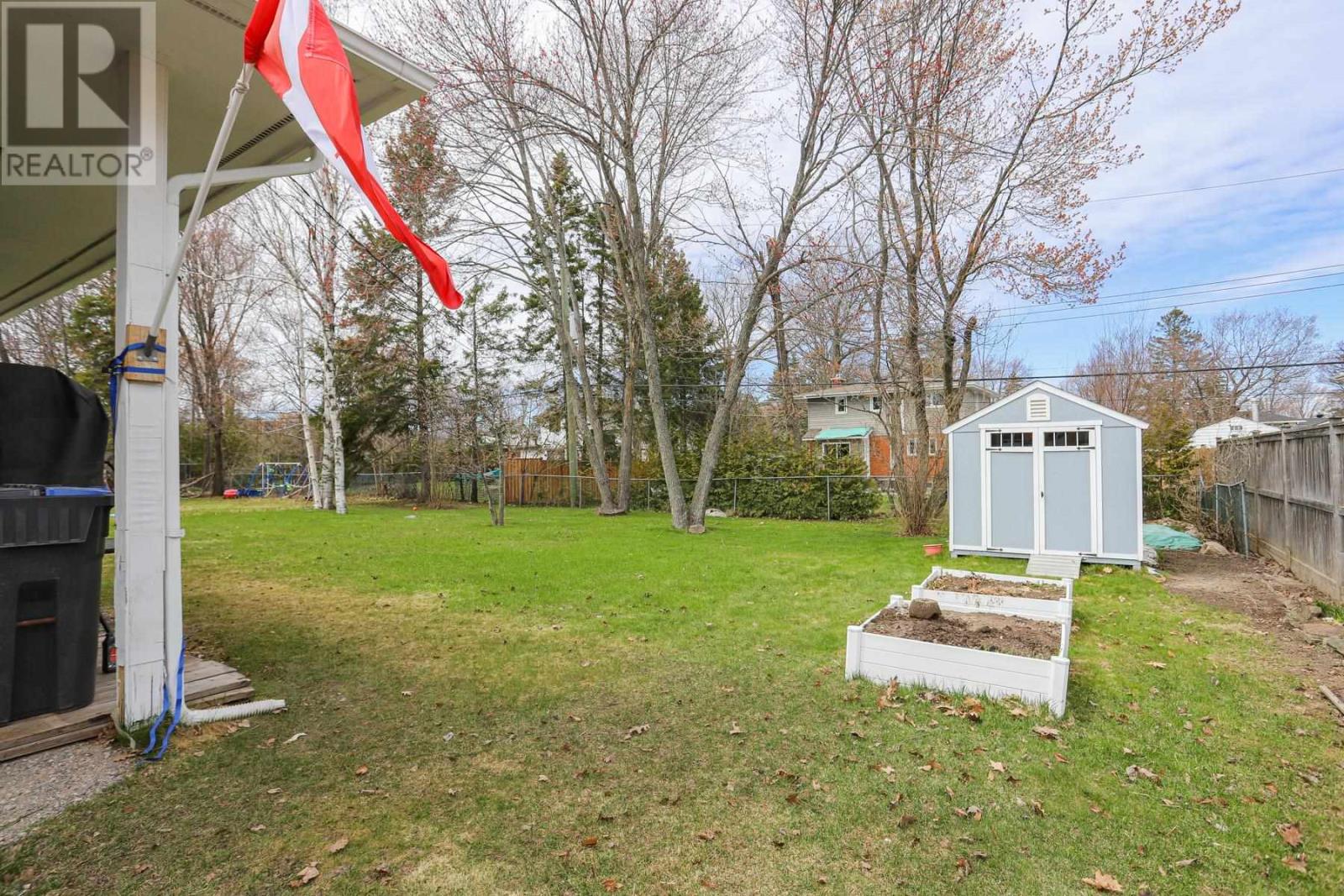 462 Northern AVE E, Sault Ste. Marie, Ontario, P6B4J1 — Photo 2