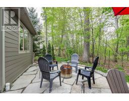 4 Hayter Drive, Lambton Shores, ON N0M1T0 Photo 33