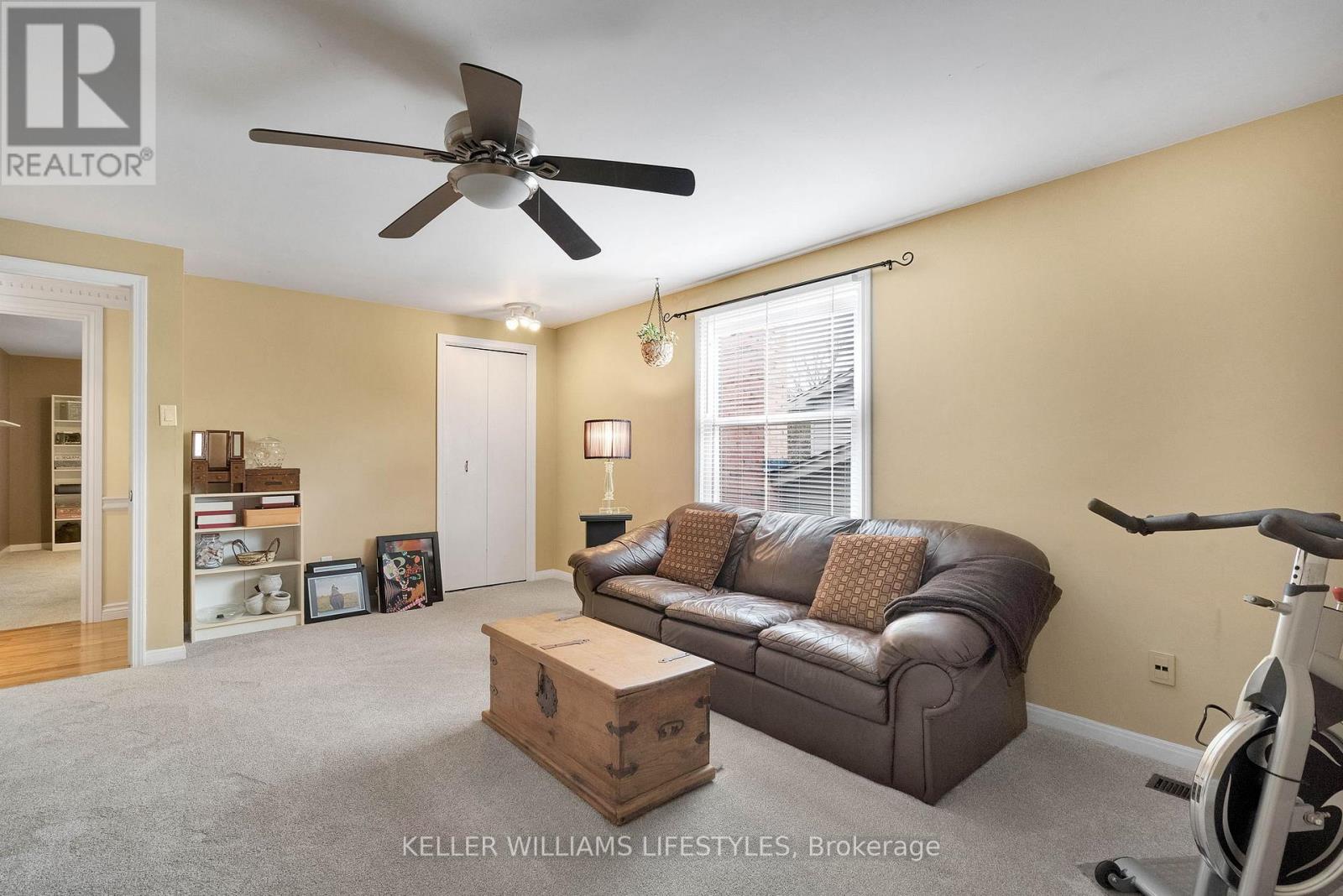 71 BLACKTHORNE CRESCENT - 26