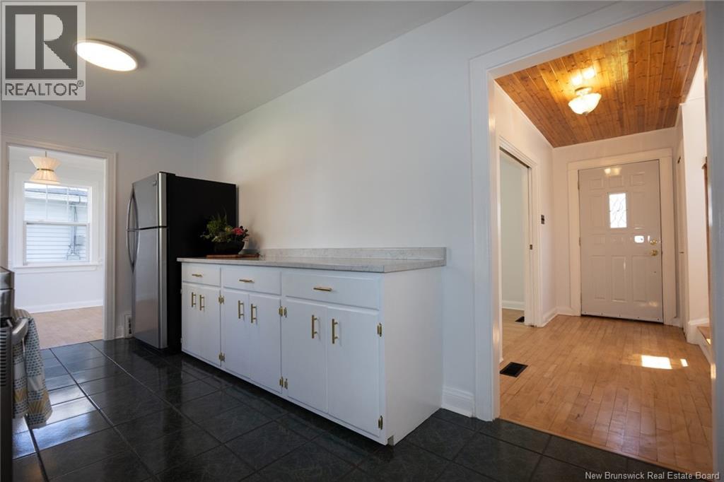 253 Gibson Street - 12