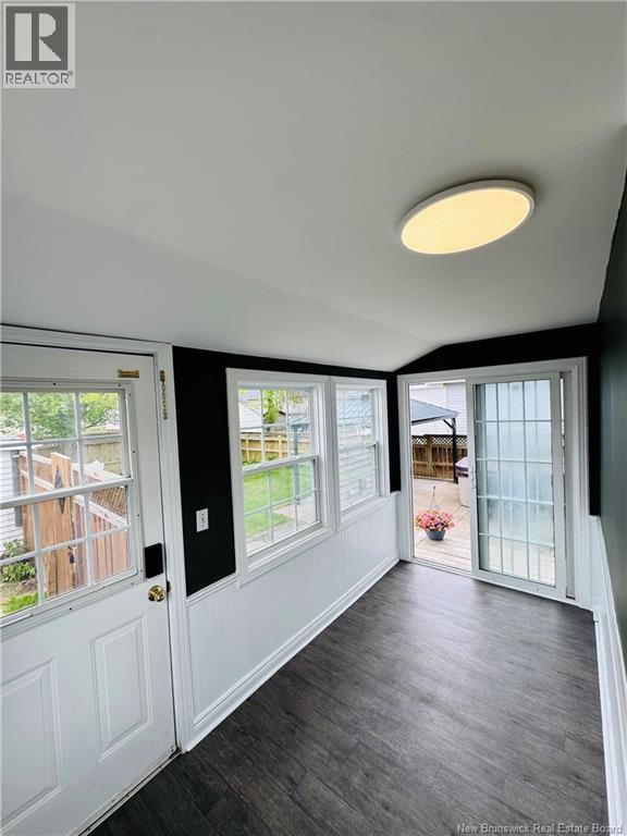 253 Gibson Street - 25