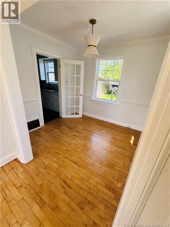 253 Gibson Street - 8