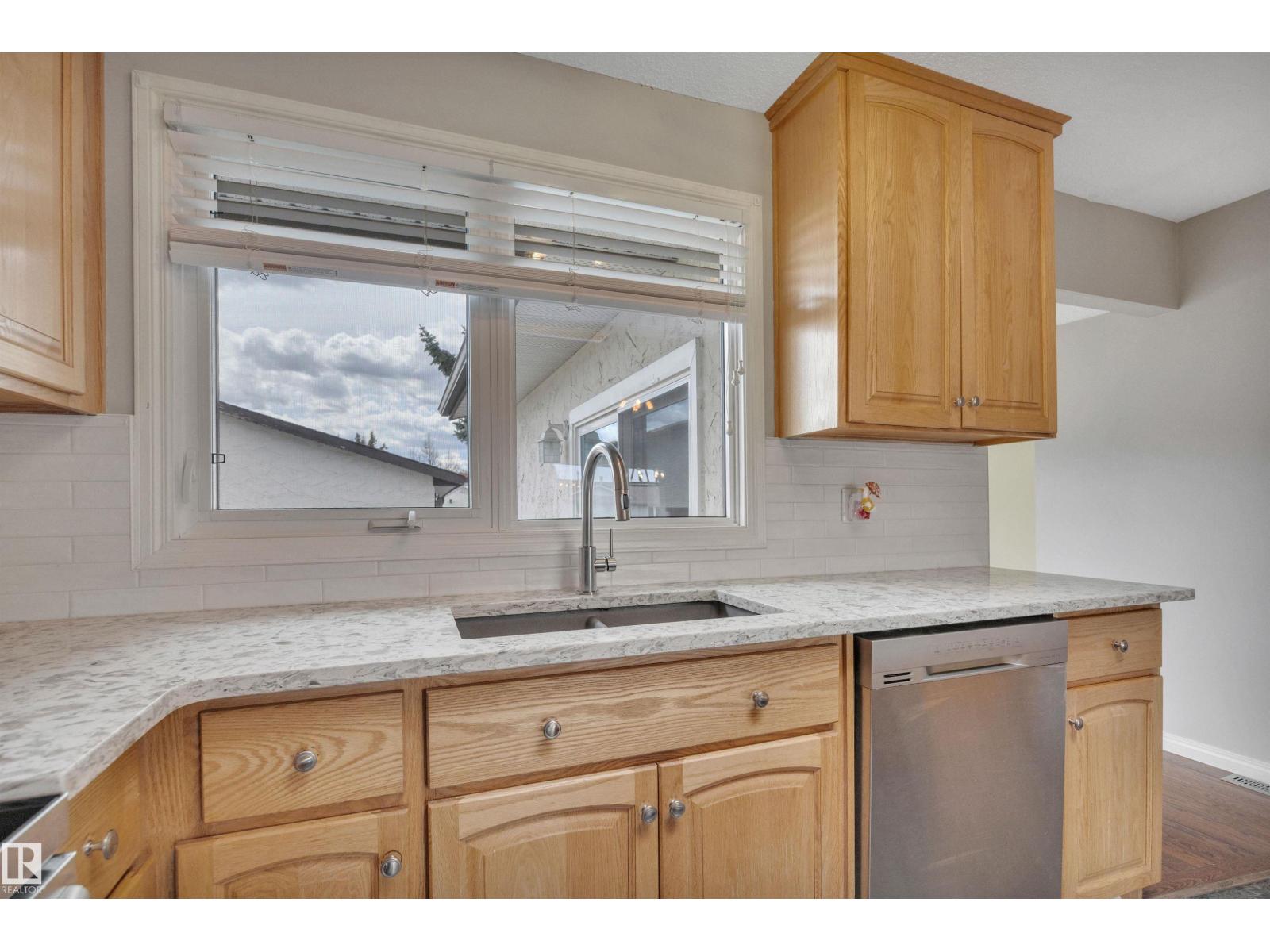11719 152A AV NW - 15