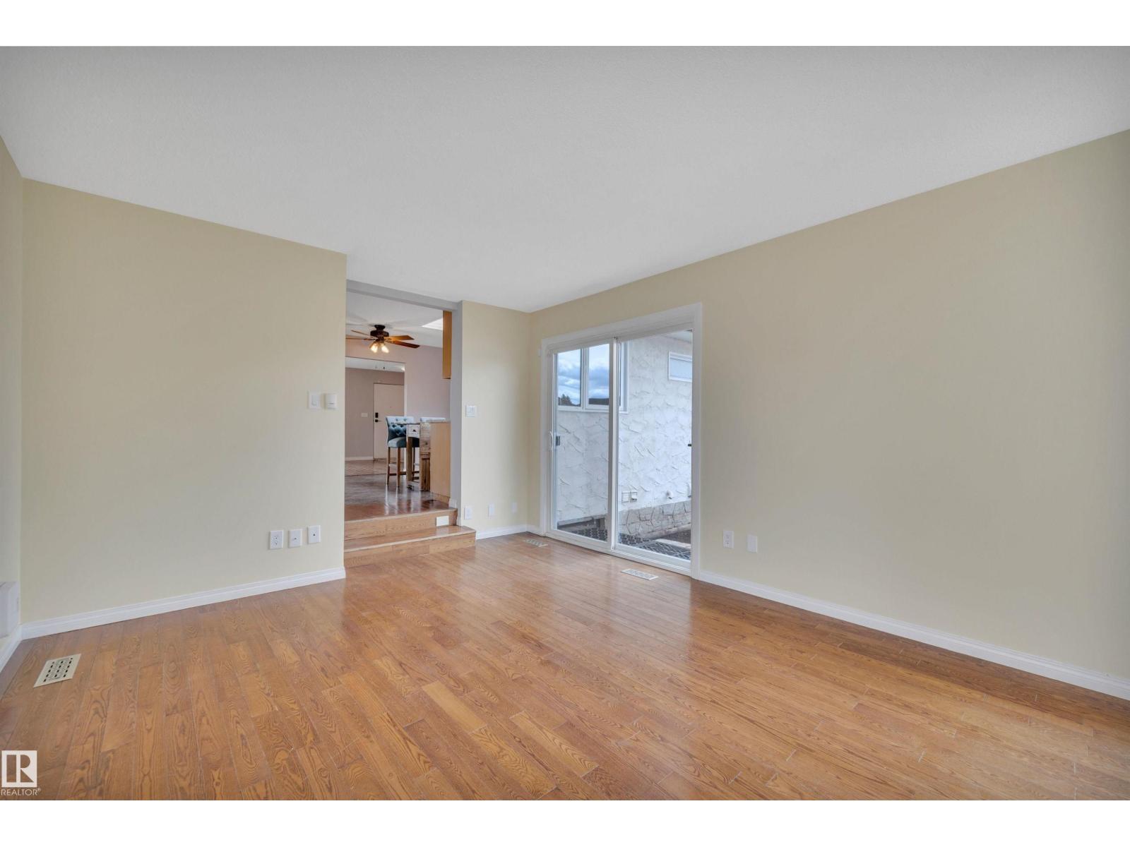 11719 152A AV NW - 23